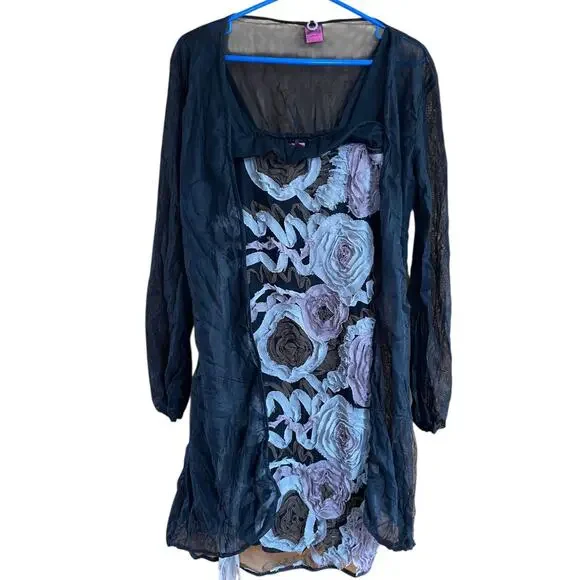 Save the Queen Sleeveless Punk-Styled Dress - Picture 3 of 9